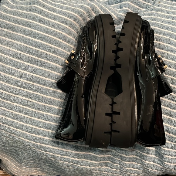 GUESS Patent leather shoes men’s size 8 1/2m never worn - Picture 6 of 7